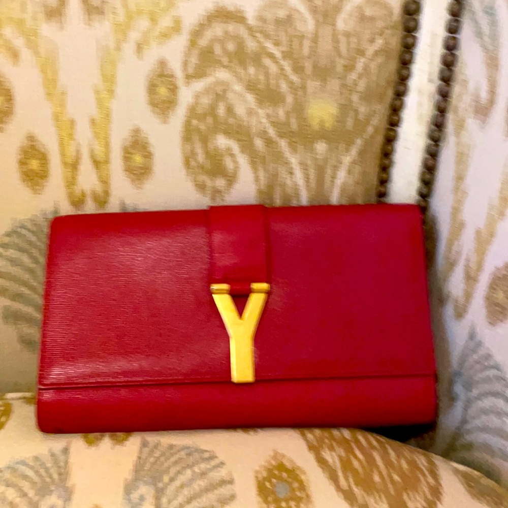 Cute Saint Laurent Clutch Red 🥰🥰🥰